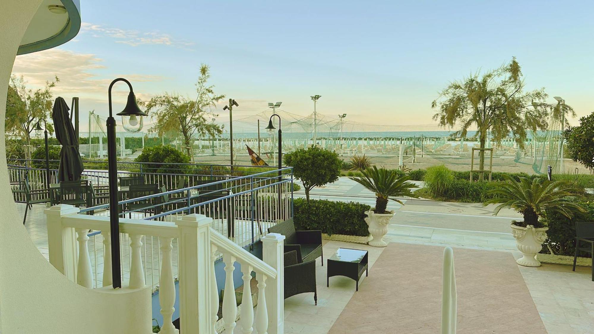 Hotel Ideal Rimini Exterior foto