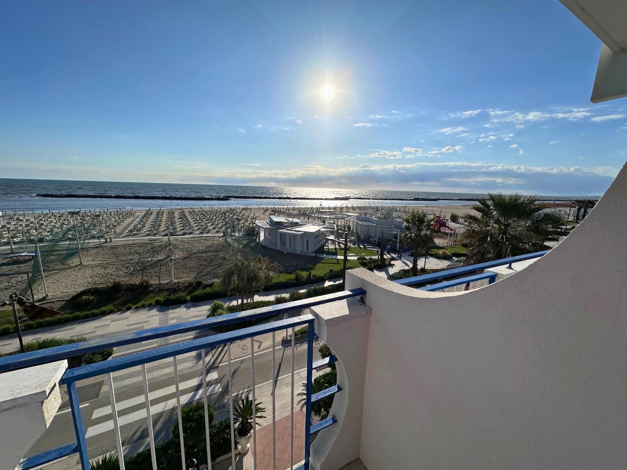 Hotel Ideal Rimini Exterior foto